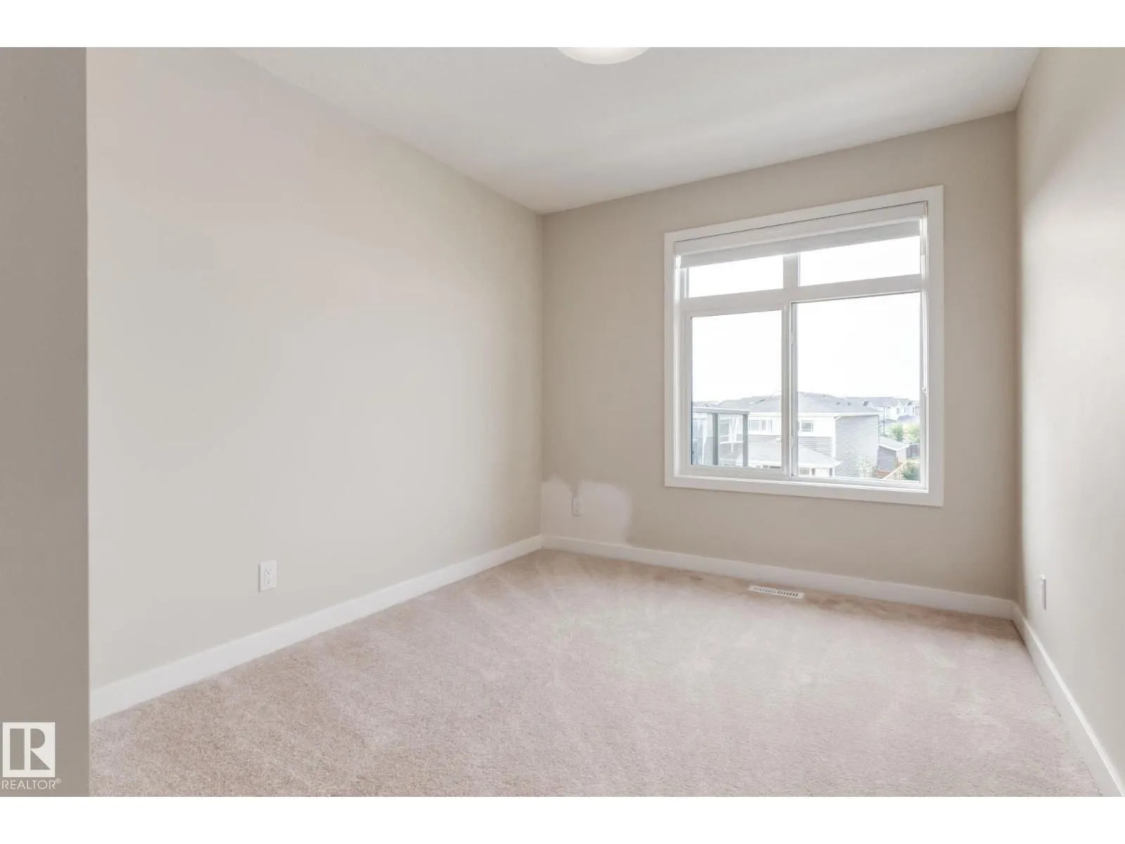 #11 16231 19 AV SW