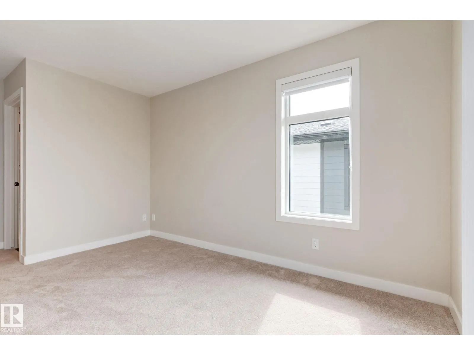 #11 16231 19 AV SW