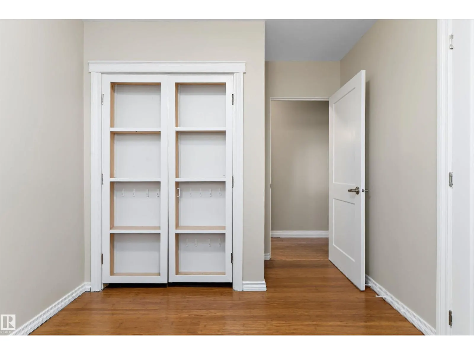 16166 110 A AV NW NW