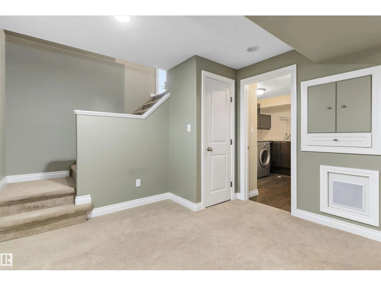 16166 110 A AV NW NW