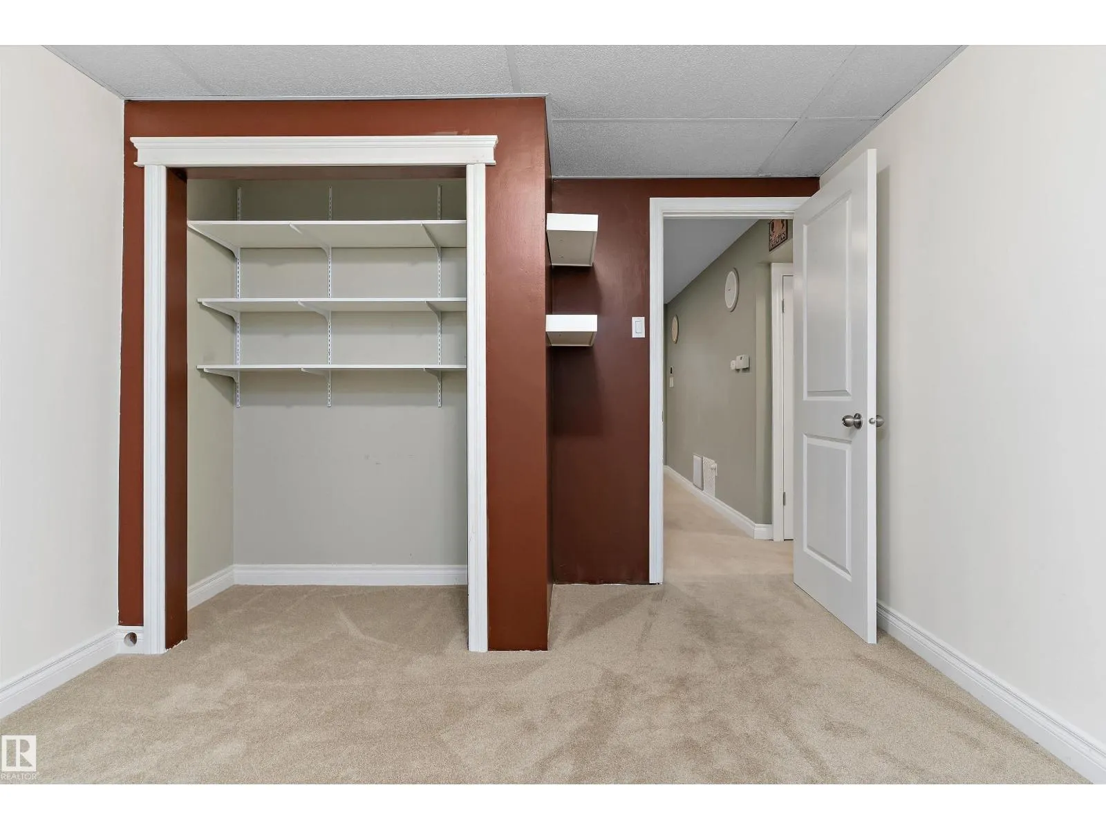 16166 110 A AV NW NW