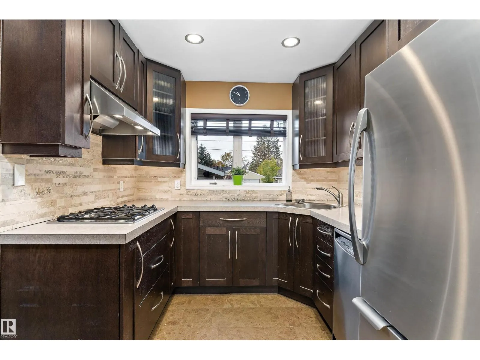 16166 110 A AV NW NW