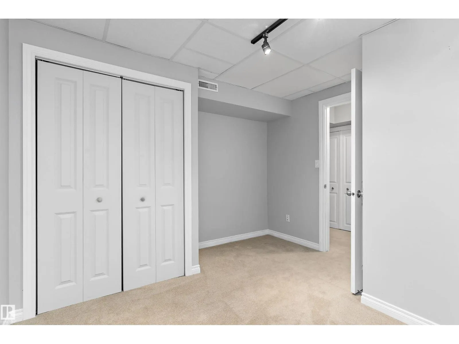 16166 110 A AV NW NW