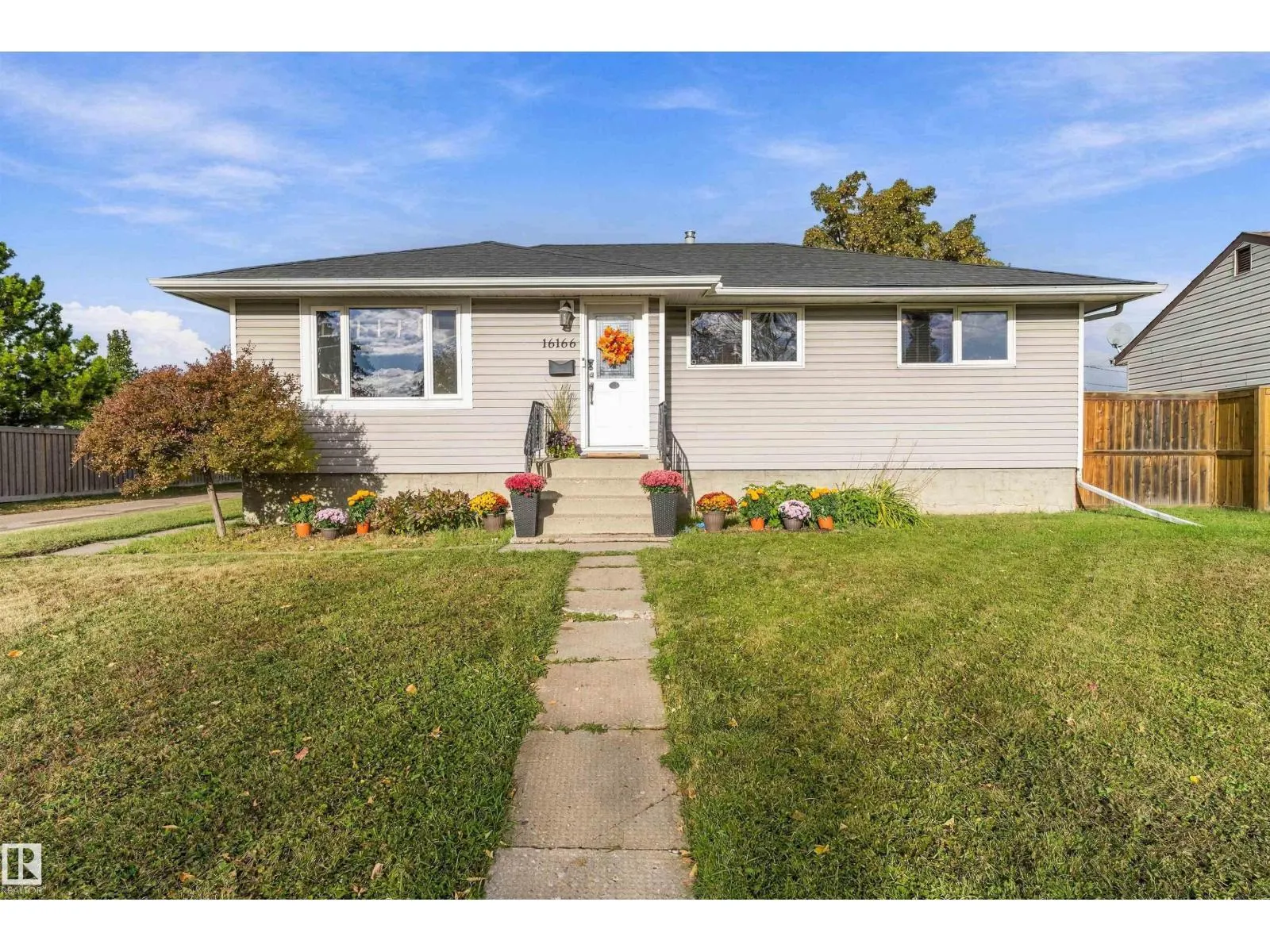 16166 110 A AV NW NW