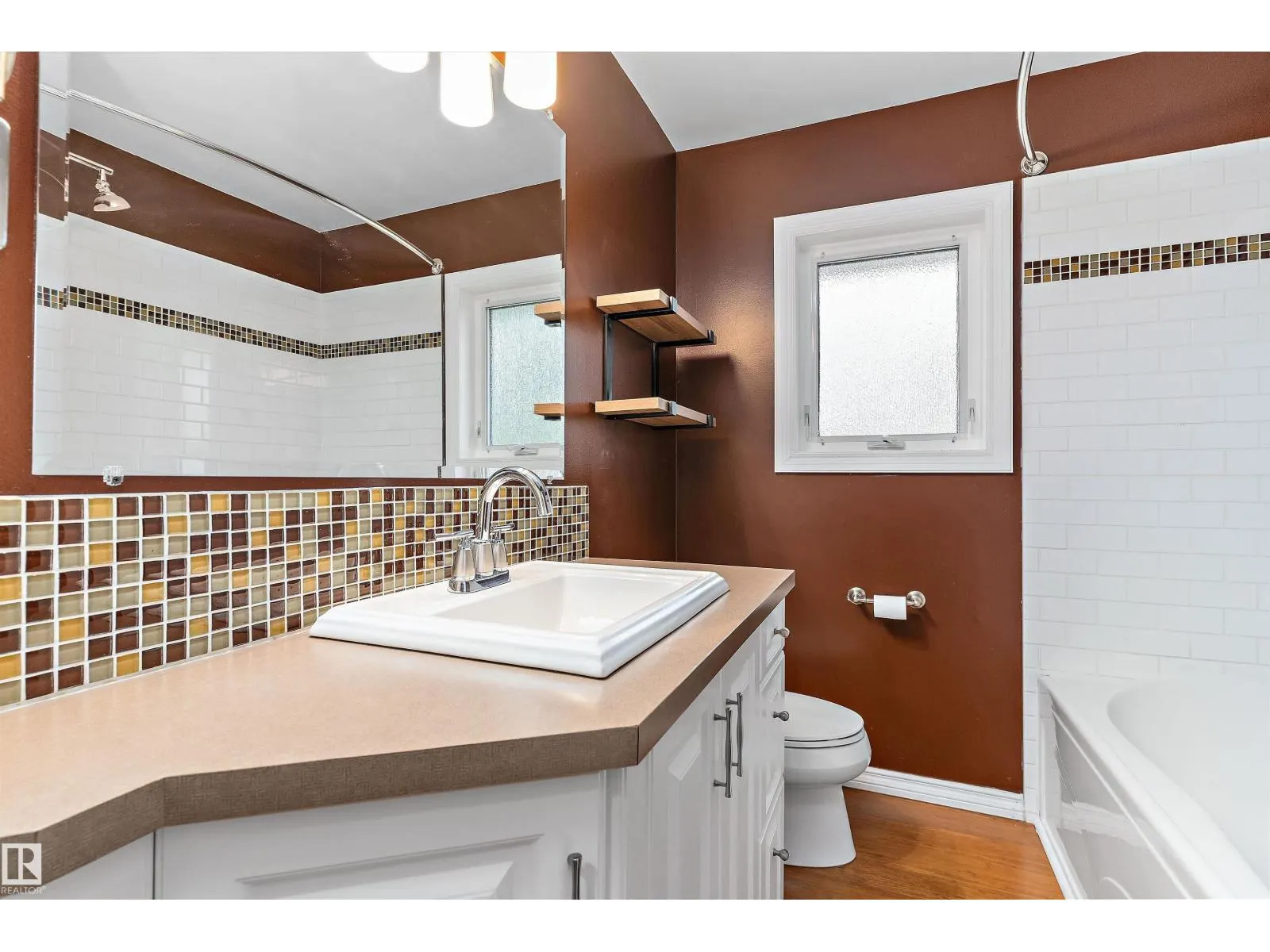 16166 110 A AV NW NW