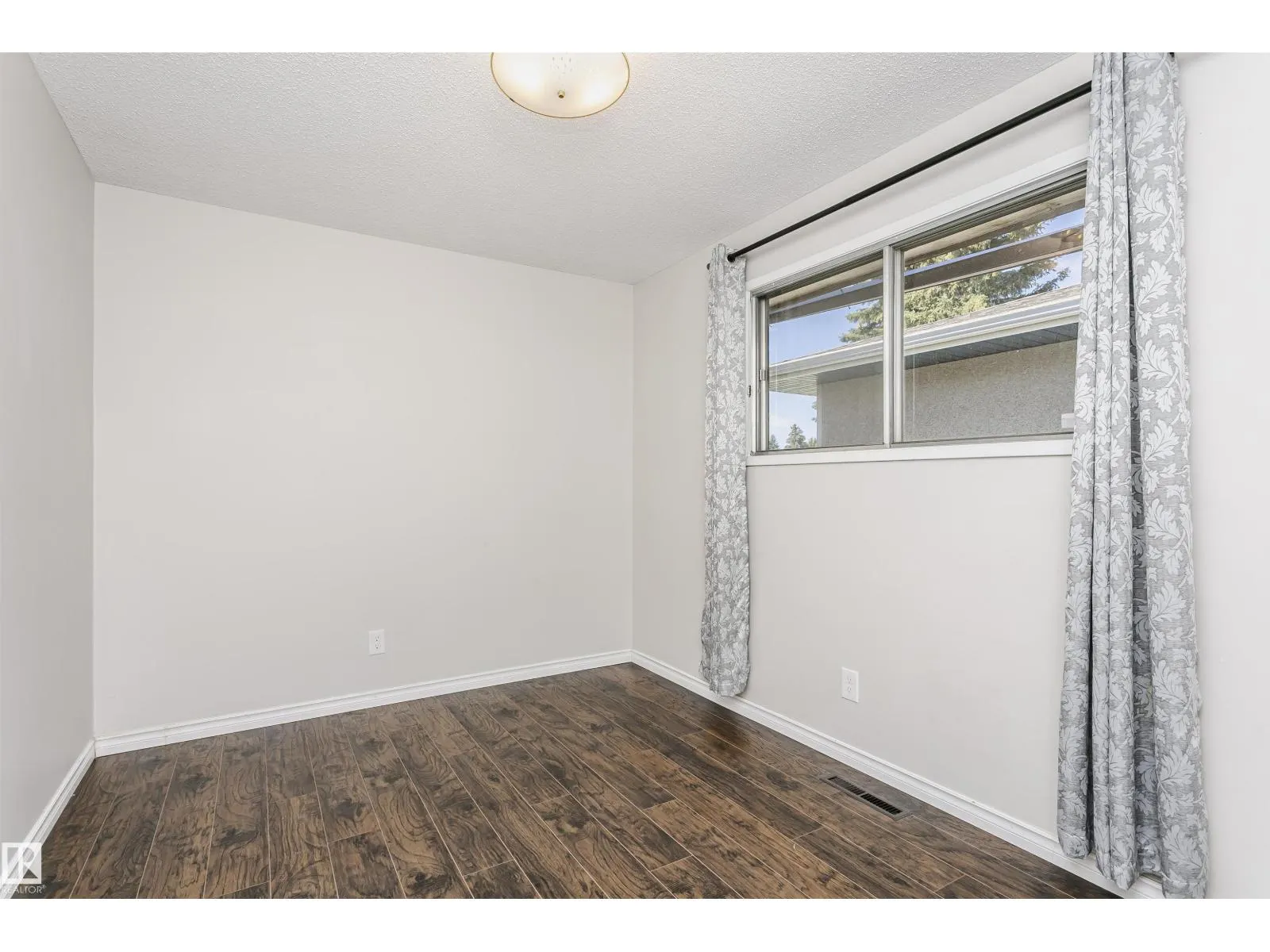 11440 44A AV NW