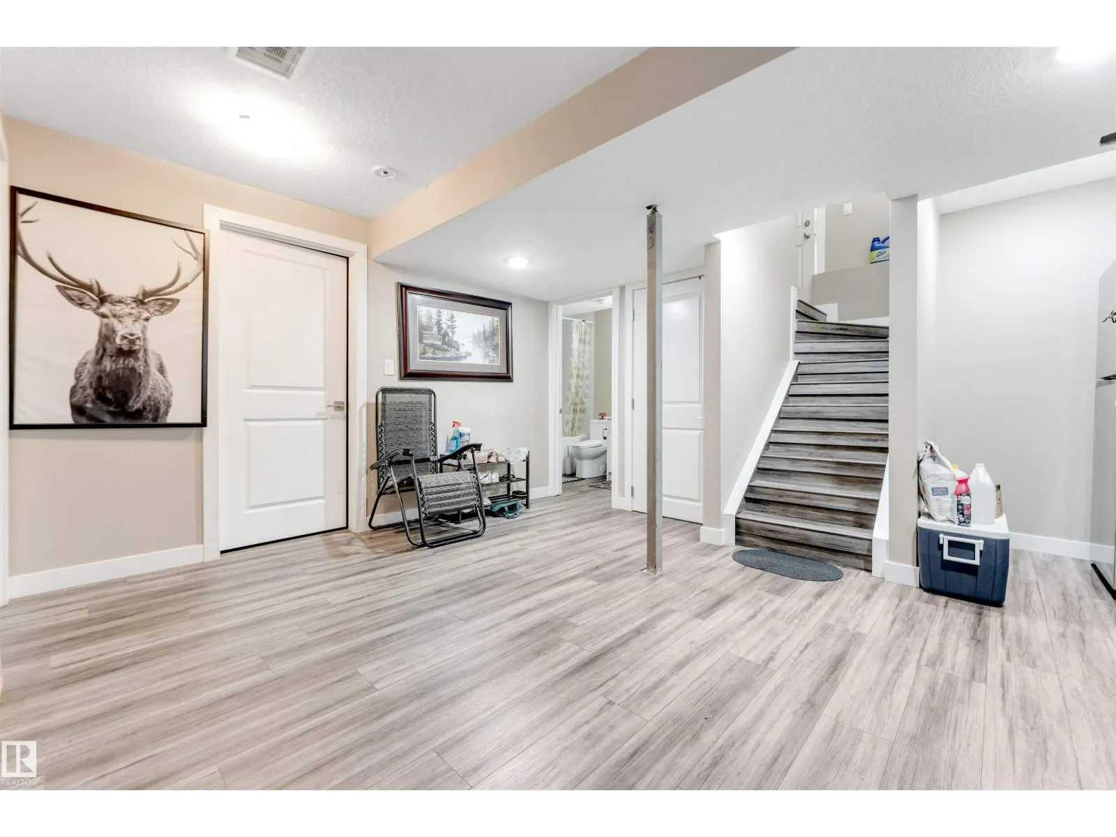 3304 13 AV NW