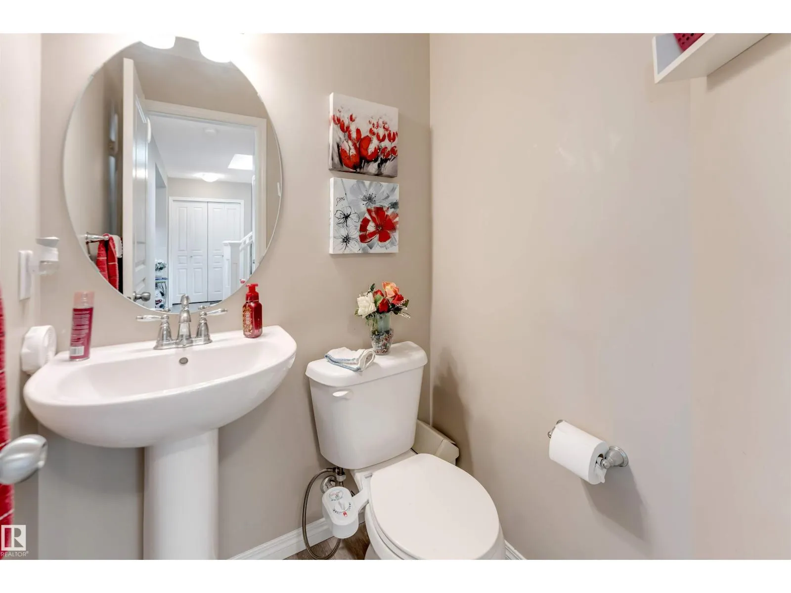 3304 13 AV NW