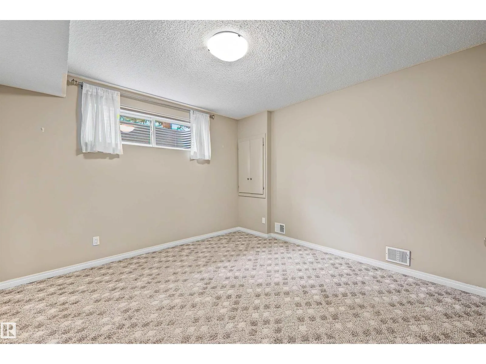 #6 2031 BRENNAN CR NW