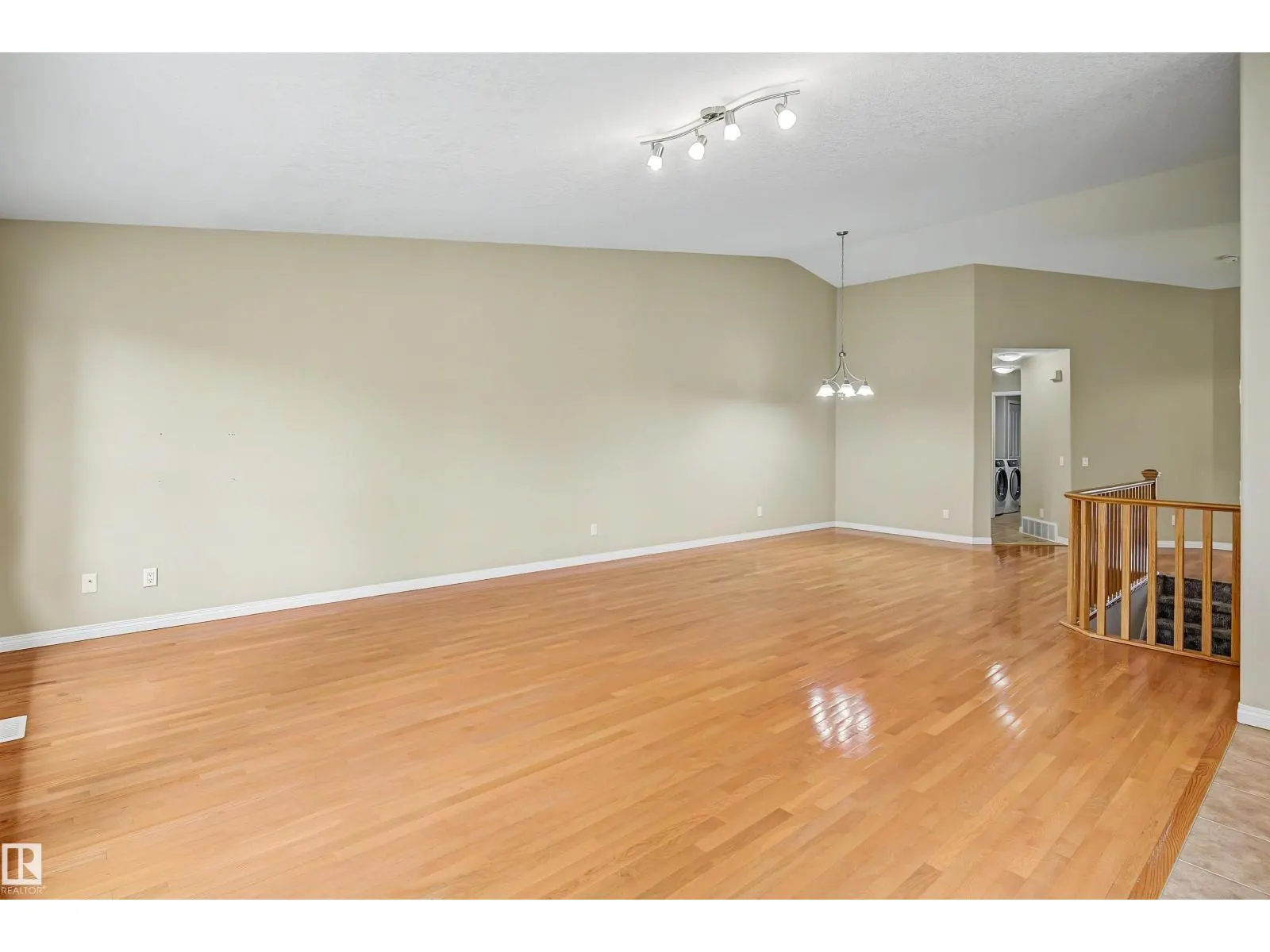 #6 2031 BRENNAN CR NW