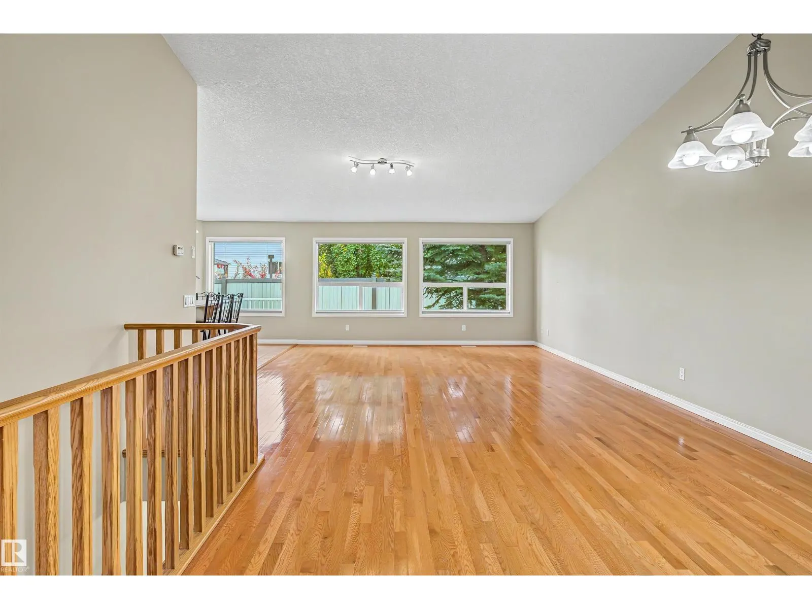 #6 2031 BRENNAN CR NW