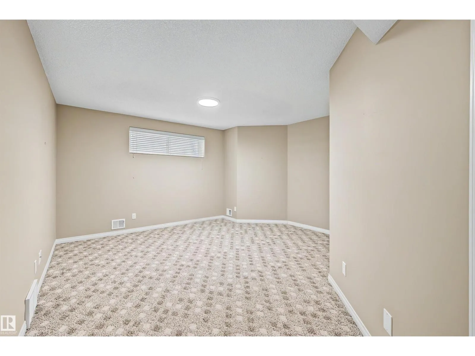 #6 2031 BRENNAN CR NW