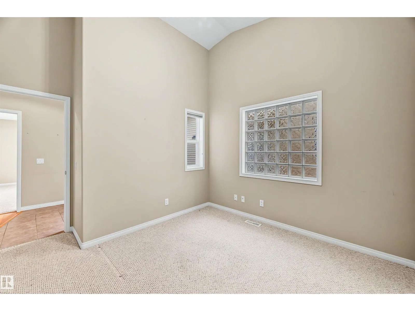 #6 2031 BRENNAN CR NW
