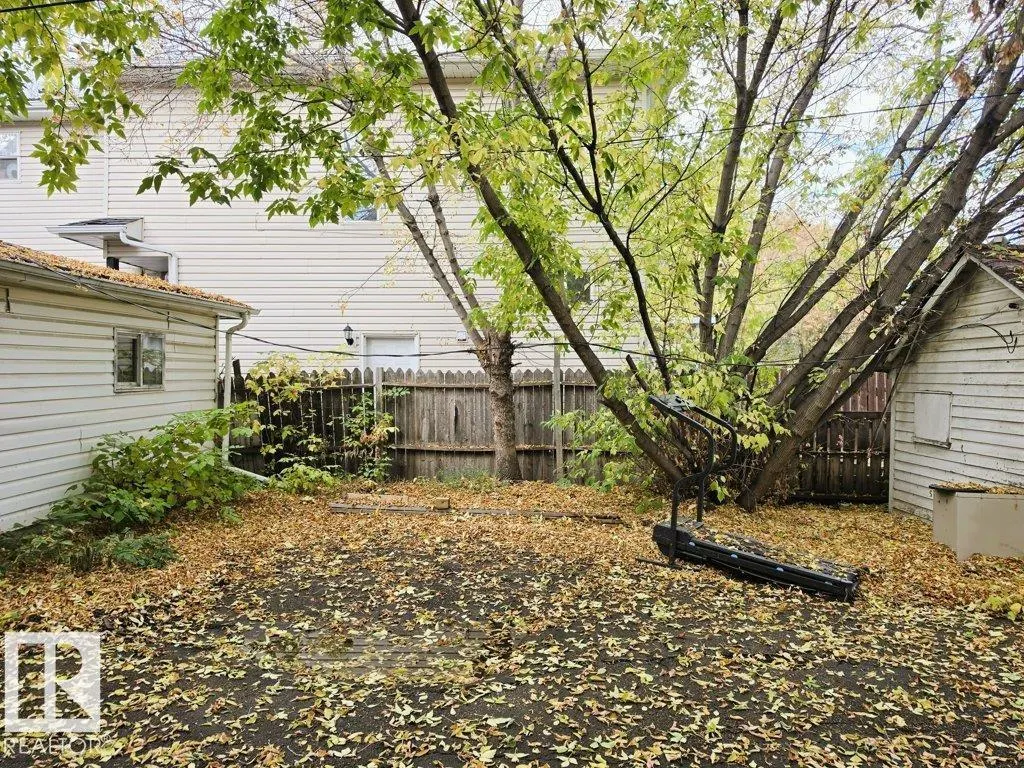 11911 77 ST NW