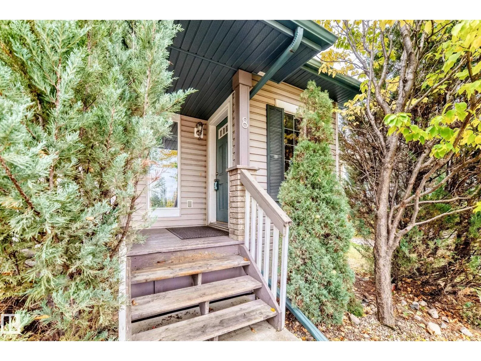 8 SPRUCE VILLAGE WY