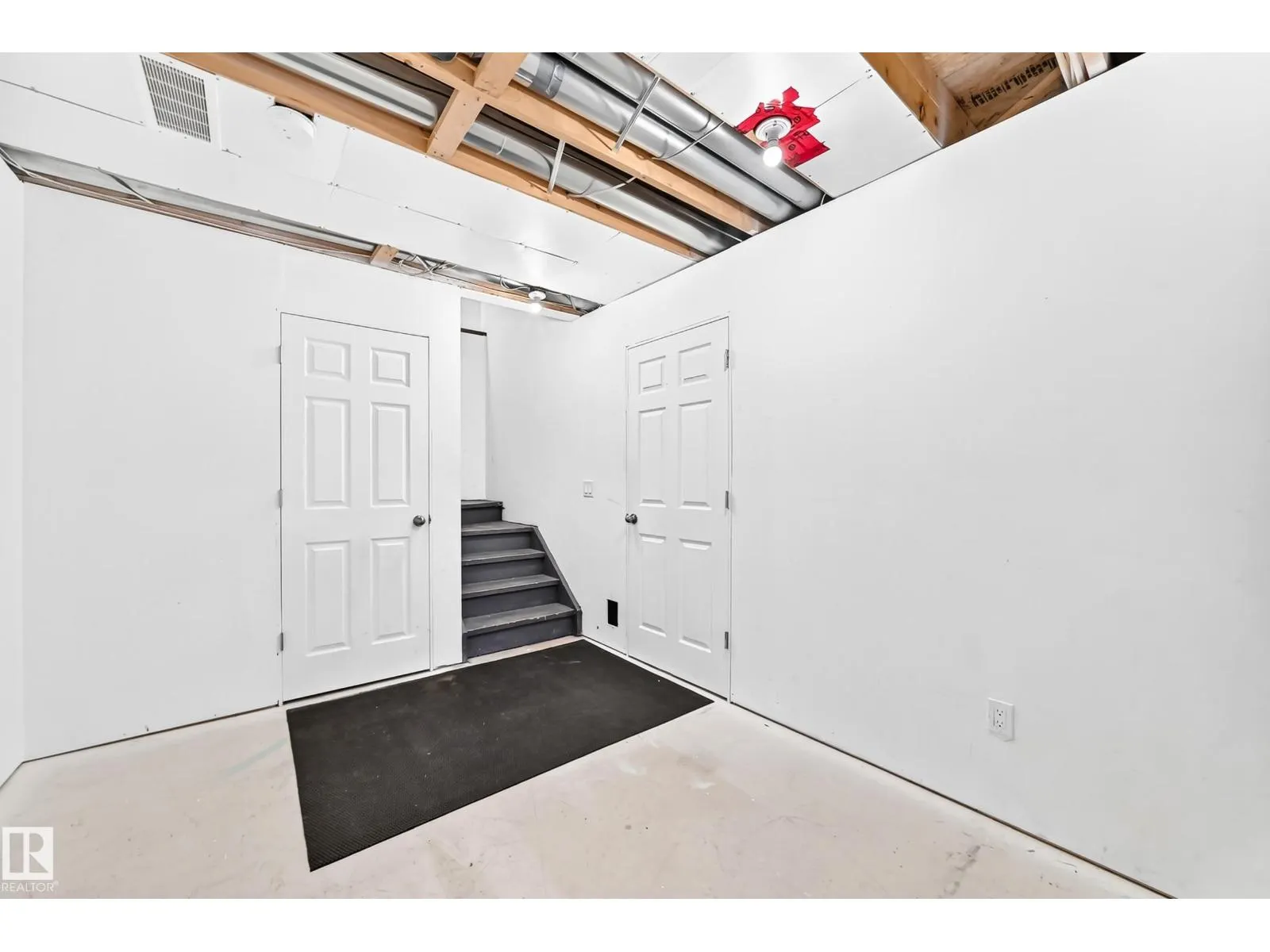 8 SPRUCE VILLAGE WY