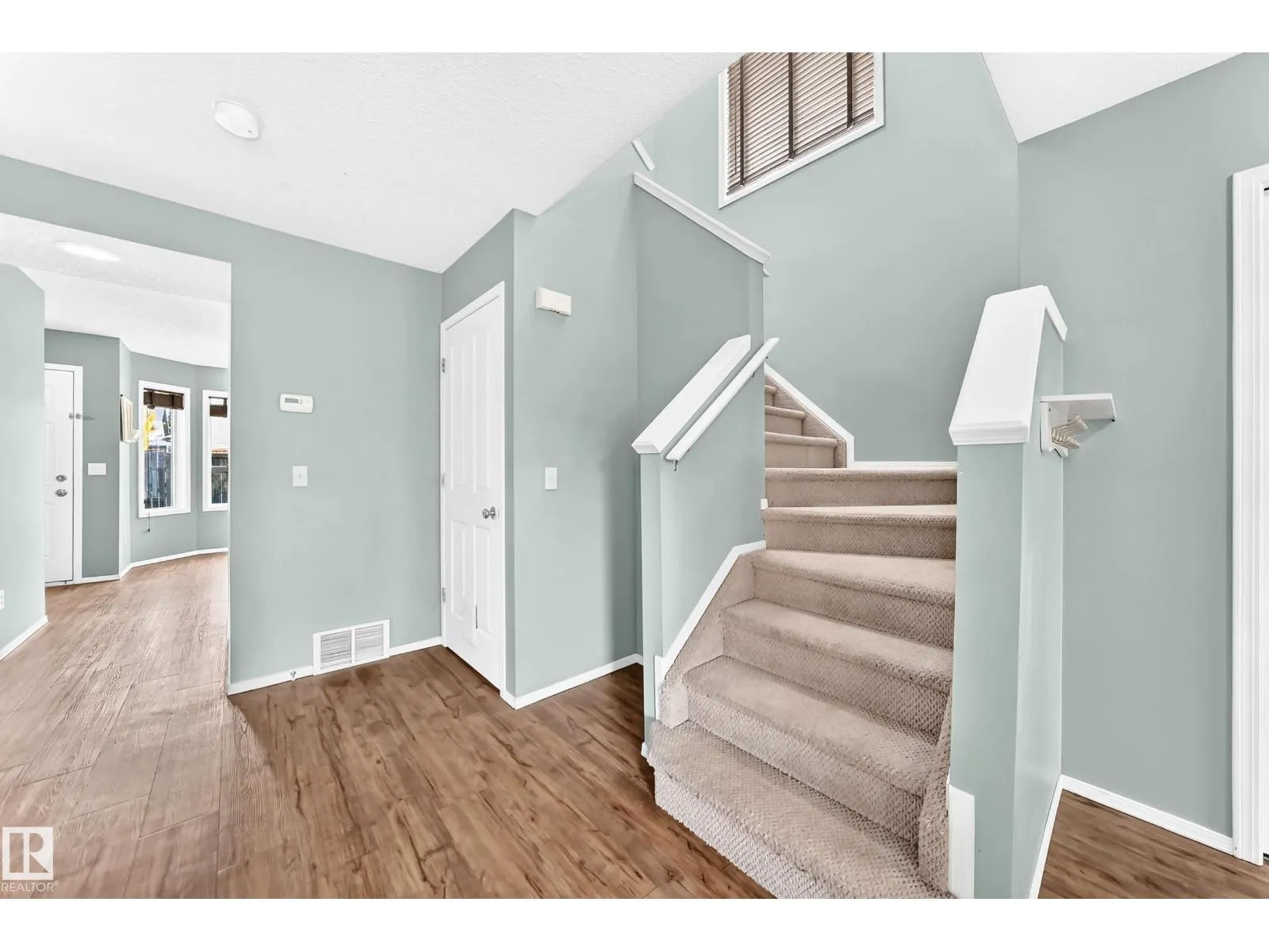8 SPRUCE VILLAGE WY