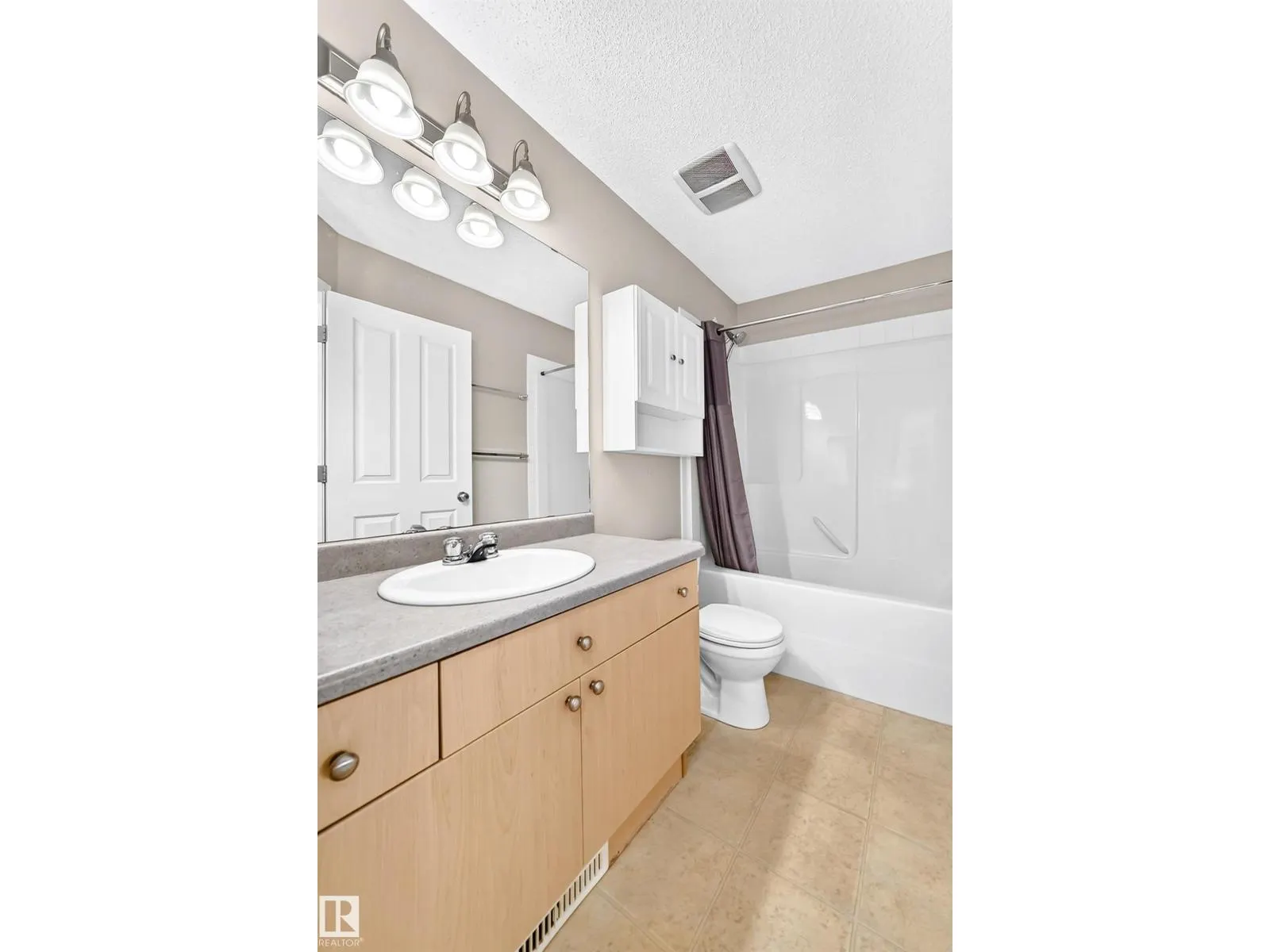 8 SPRUCE VILLAGE WY
