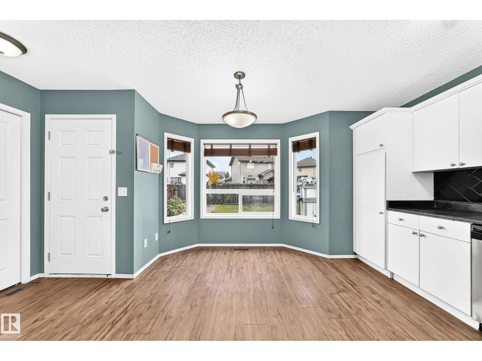 8 SPRUCE VILLAGE WY