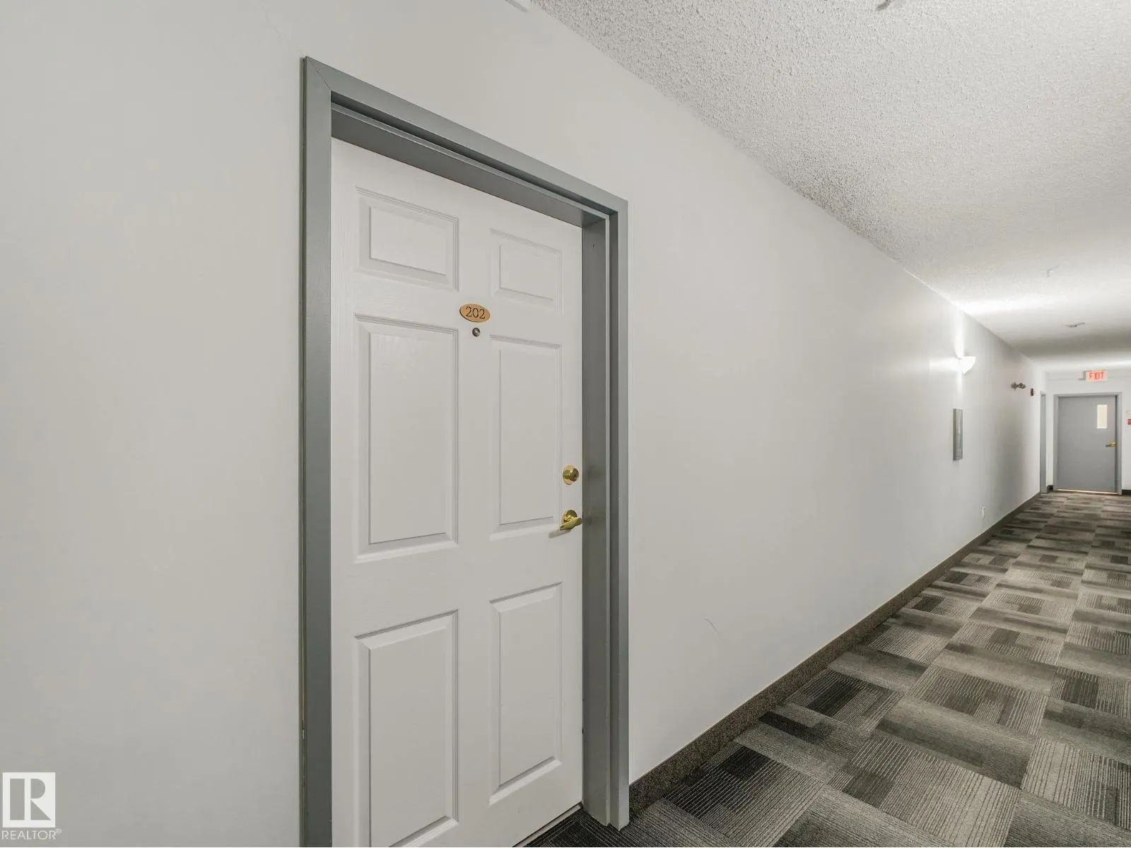 #202 10403 98 AV NW