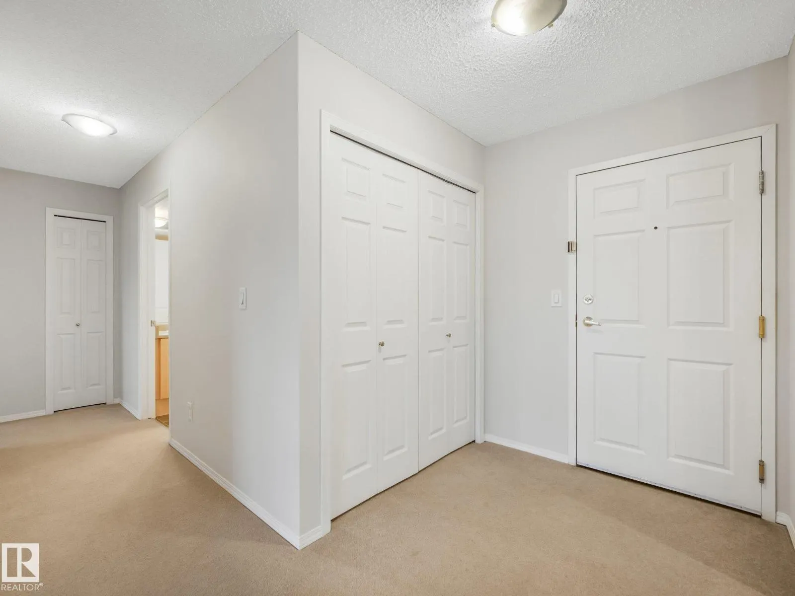 #202 10403 98 AV NW
