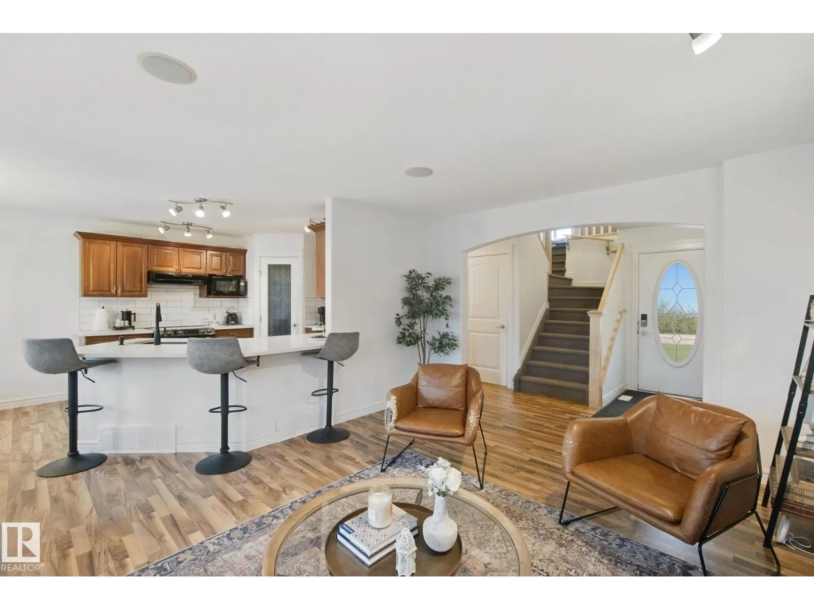 4113 158 AV NW