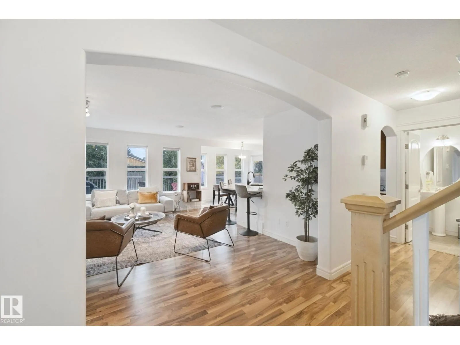 4113 158 AV NW