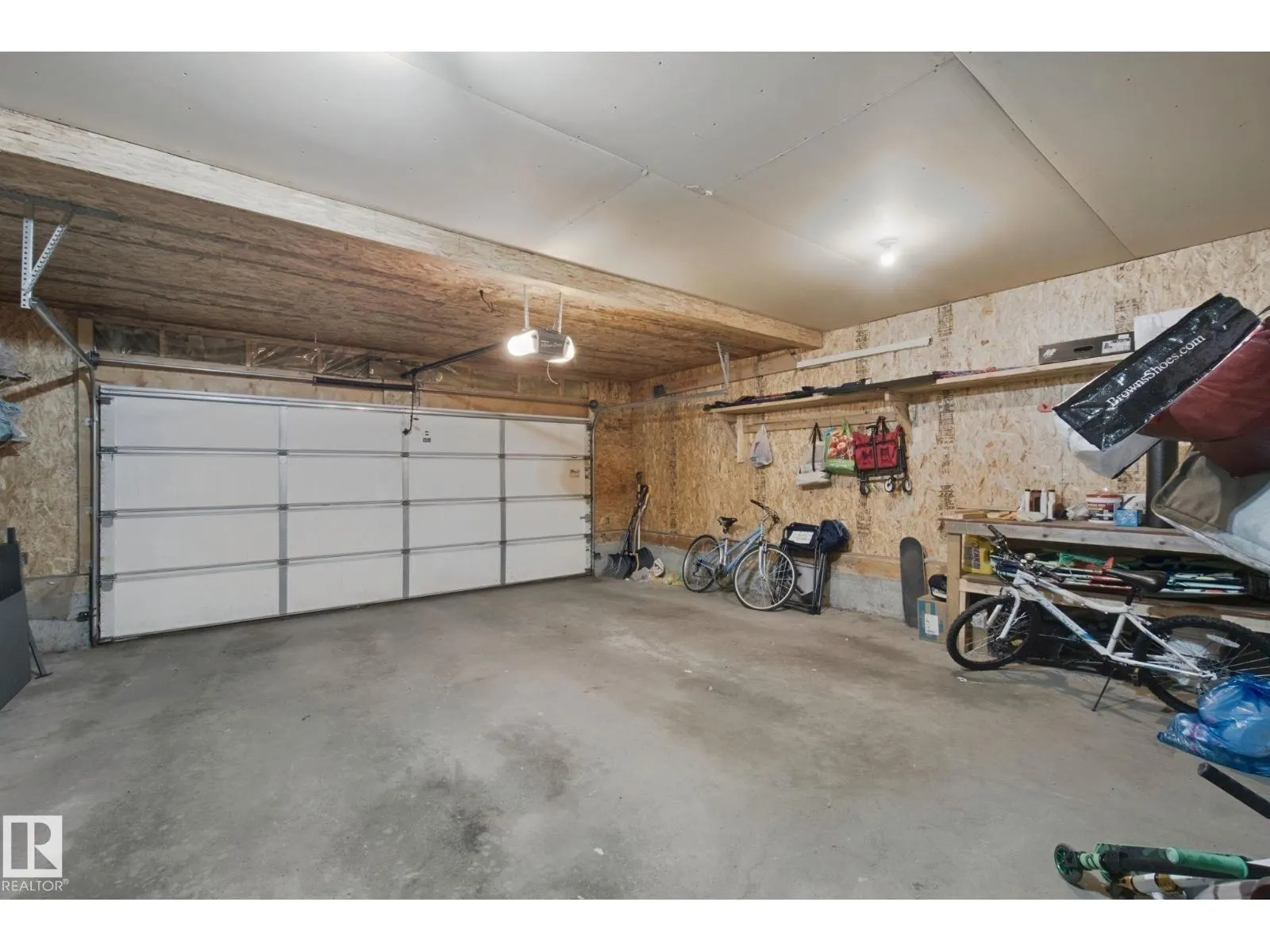4113 158 AV NW