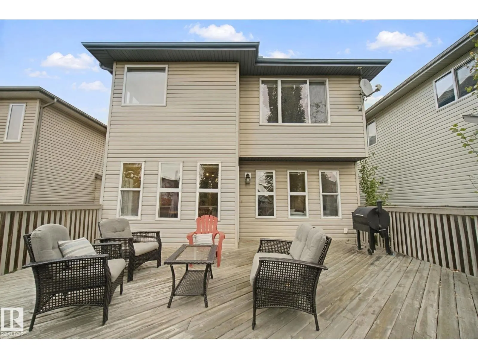 4113 158 AV NW