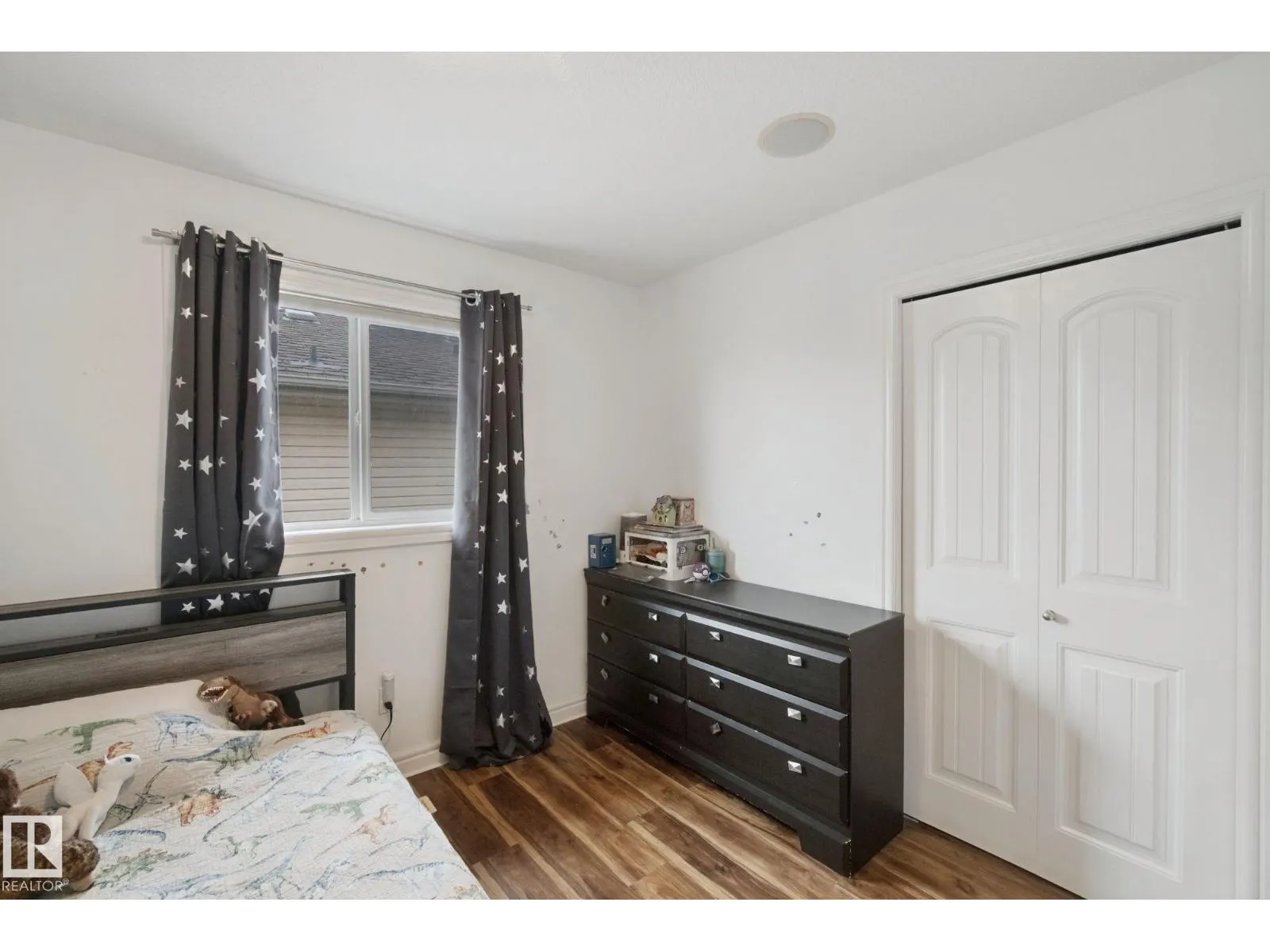 4113 158 AV NW