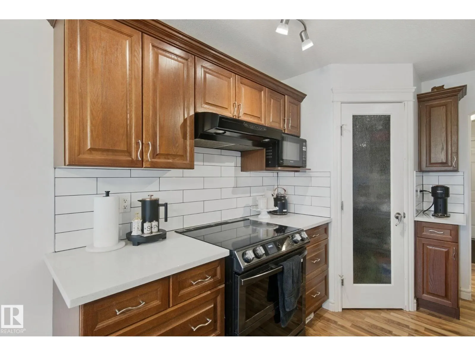 4113 158 AV NW