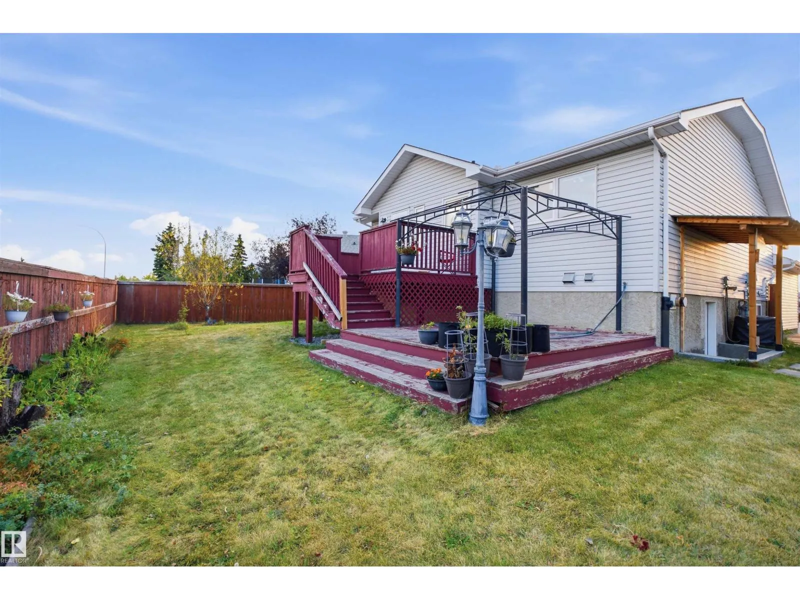 1737 KENSIT PL NW