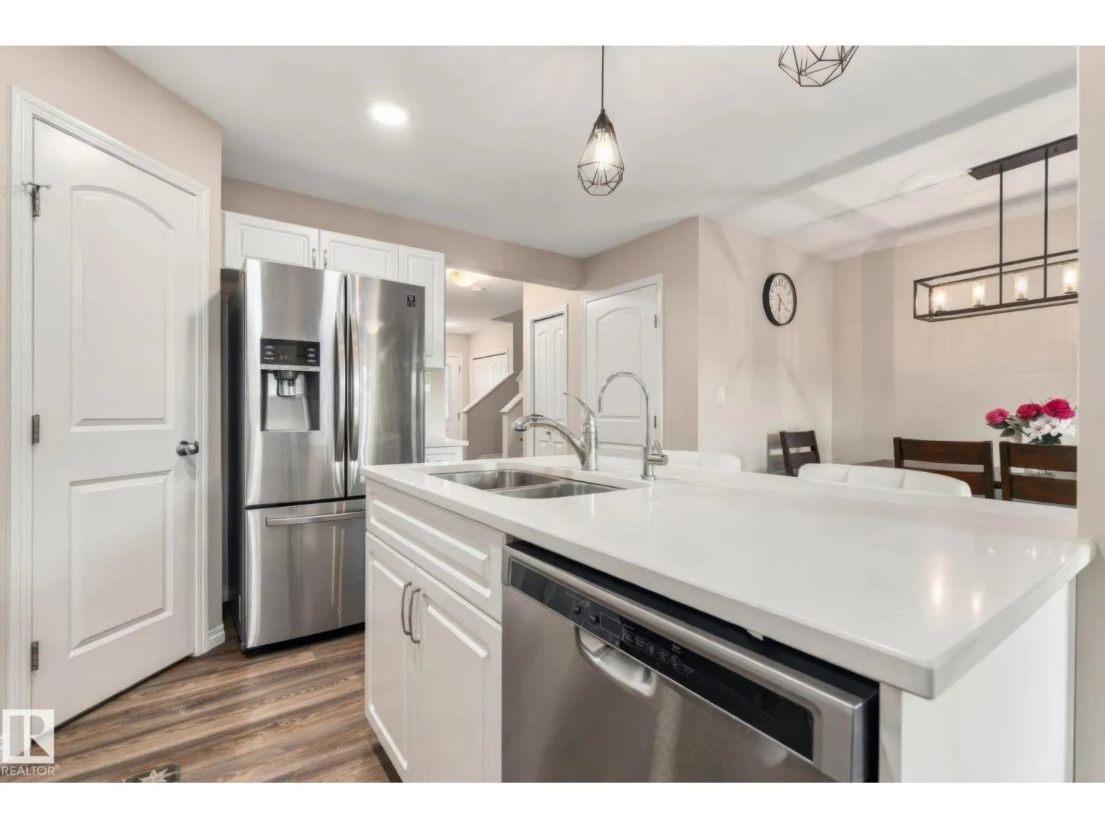 2214 54 ST SW SW