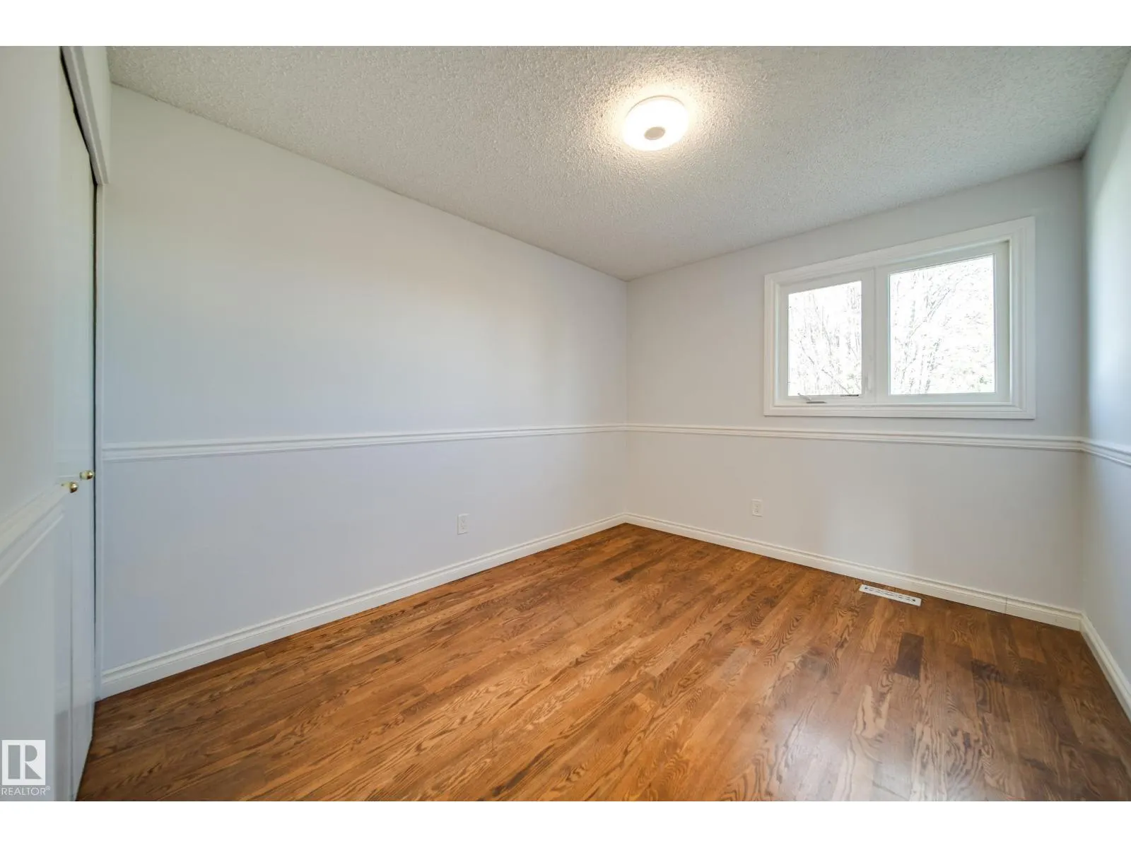 11720 158 AV NW