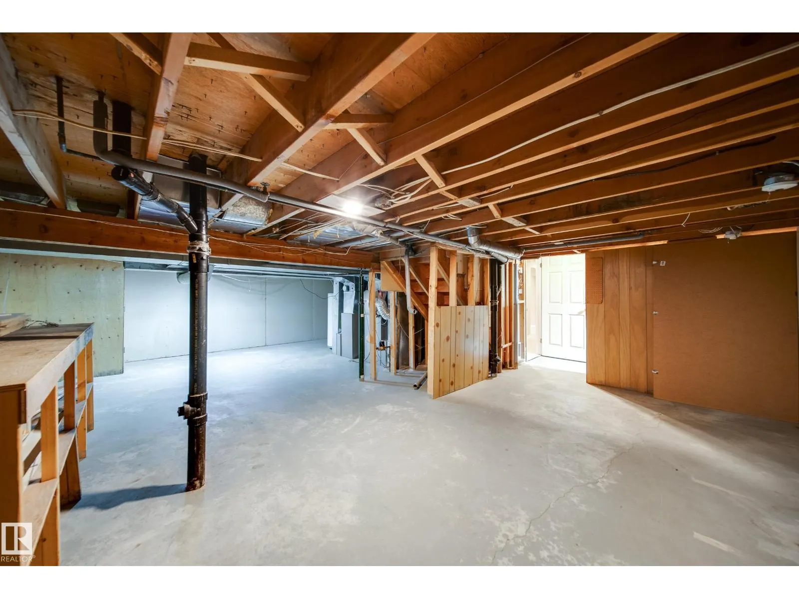 11720 158 AV NW