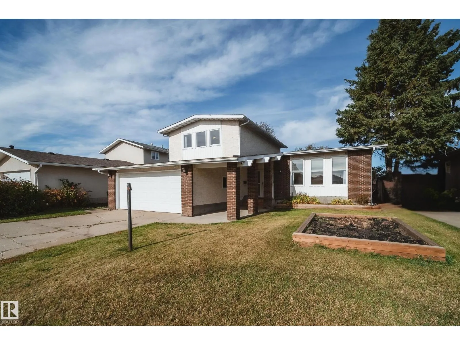 11720 158 AV NW