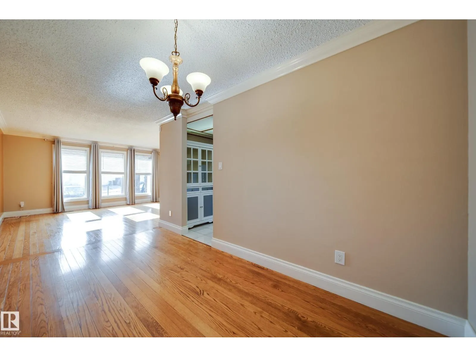 11720 158 AV NW