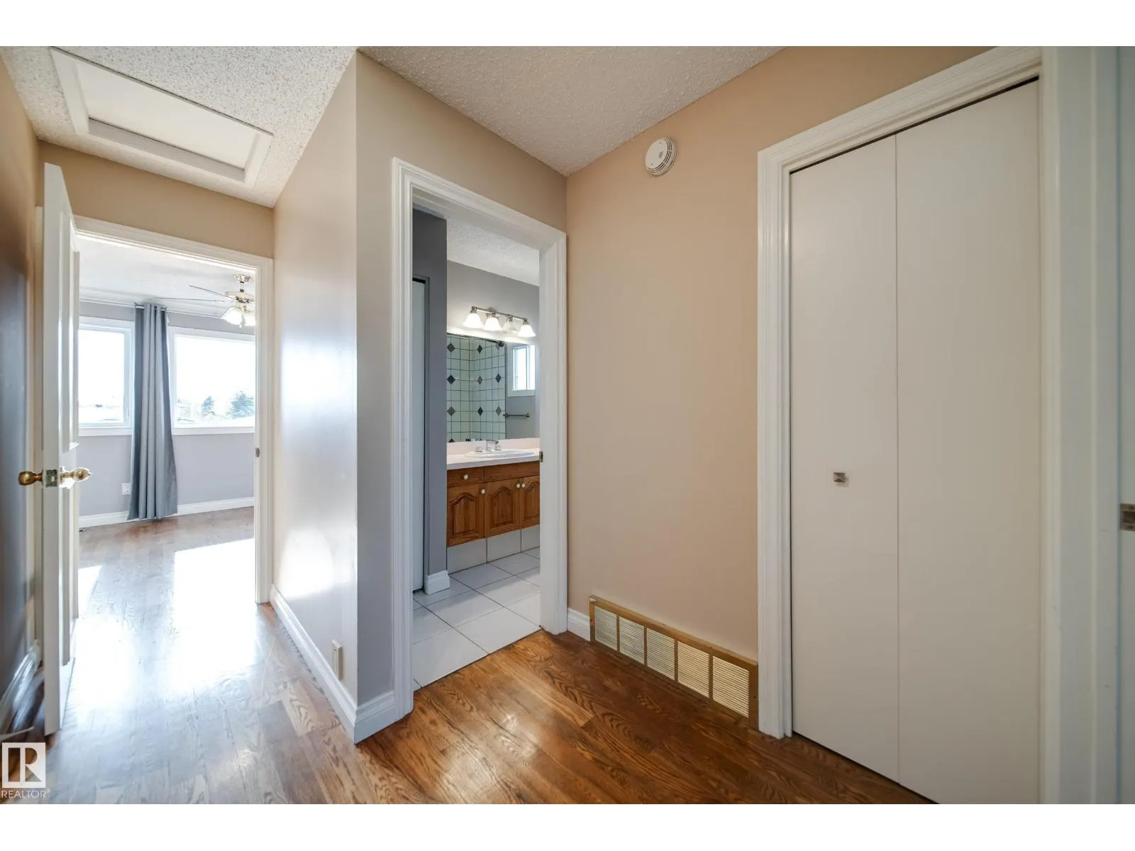 11720 158 AV NW