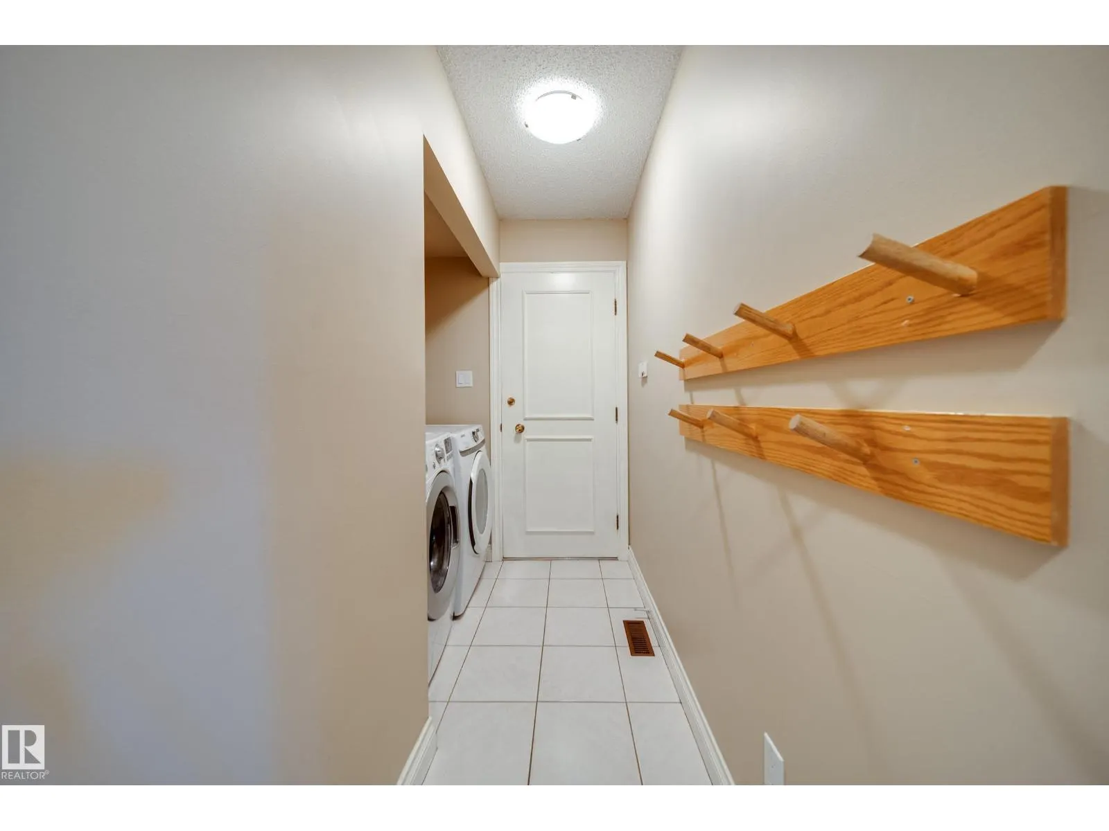 11720 158 AV NW