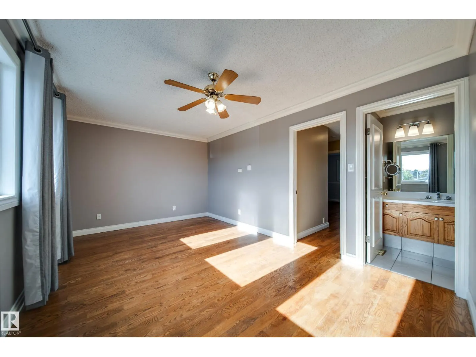 11720 158 AV NW