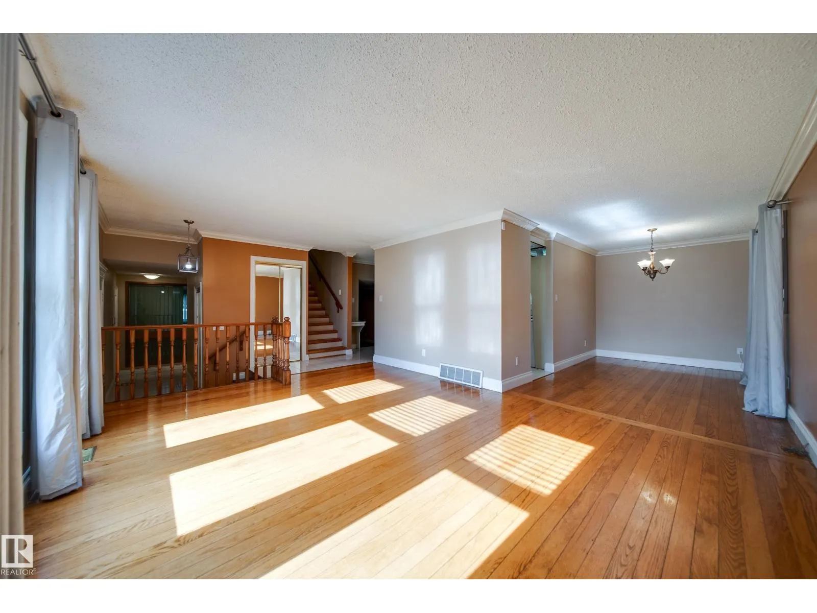 11720 158 AV NW