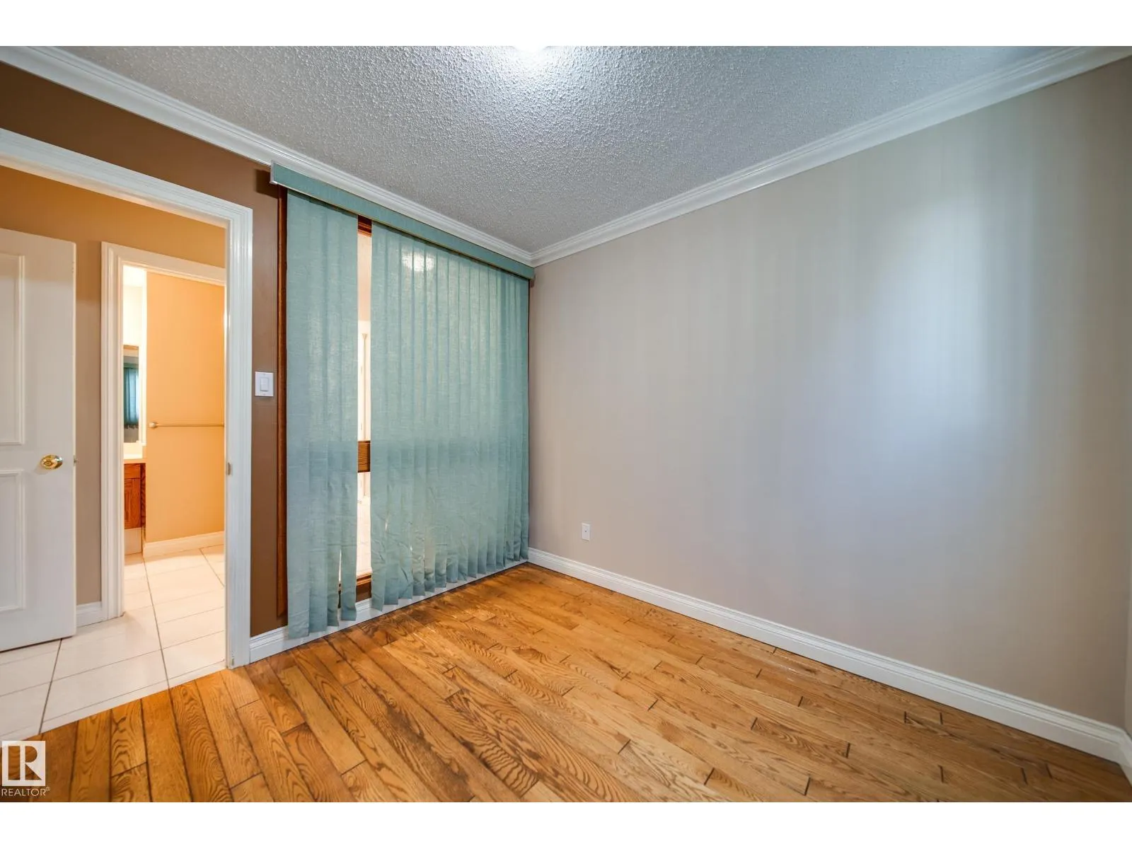 11720 158 AV NW