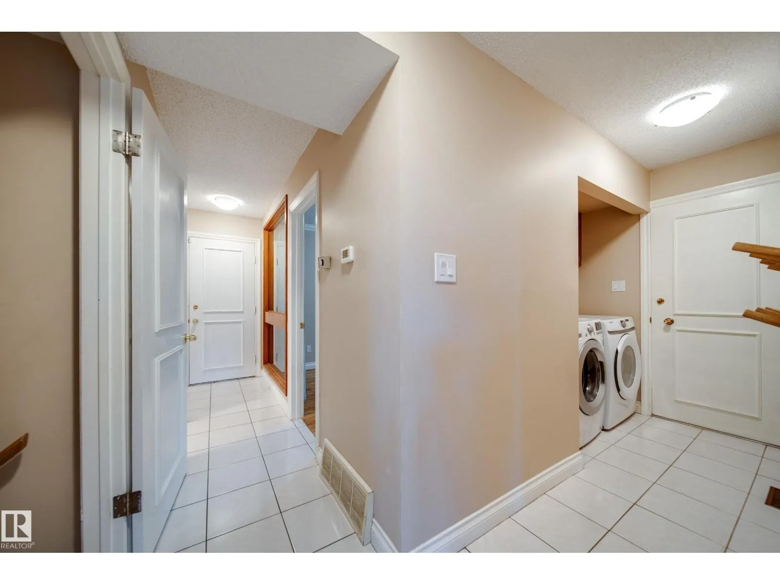11720 158 AV NW