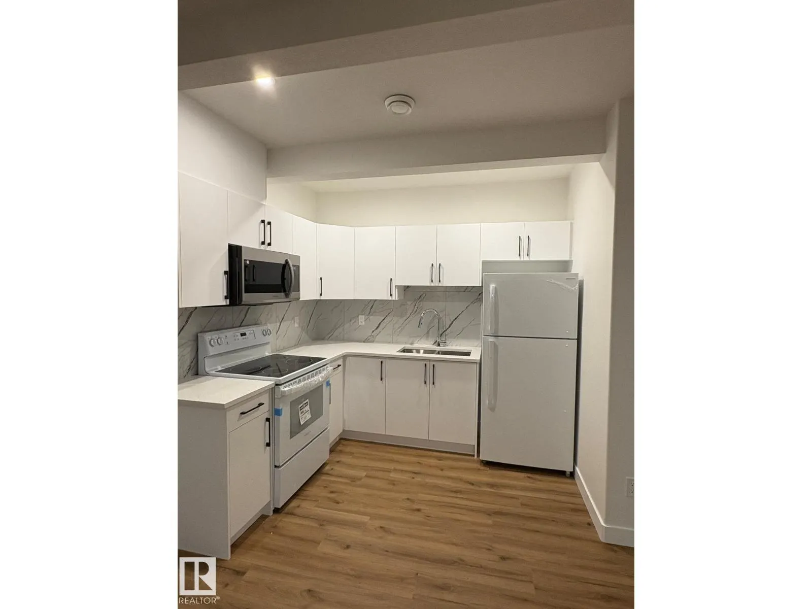 #4323 66 ST ST