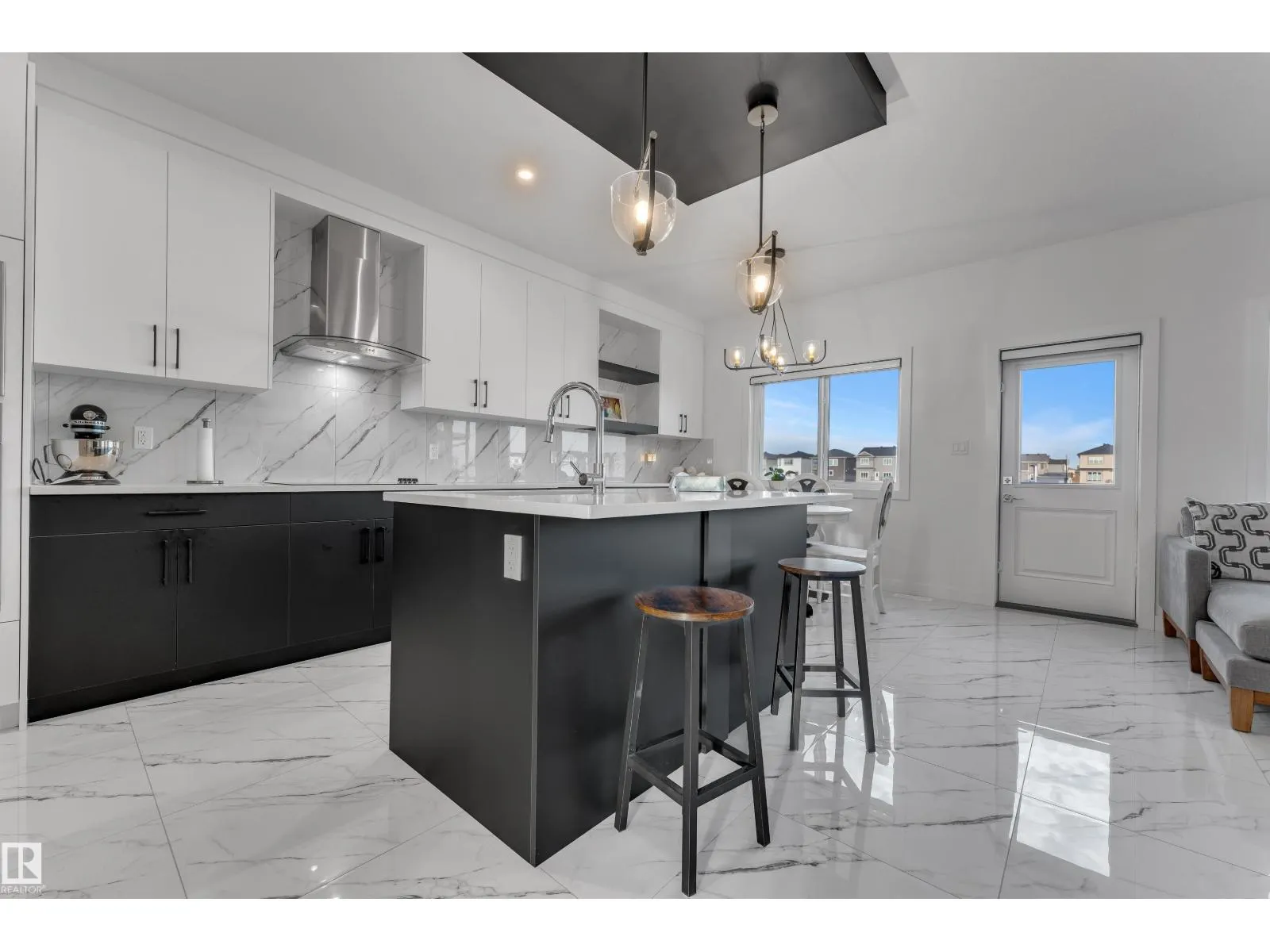 #4323 66 ST ST