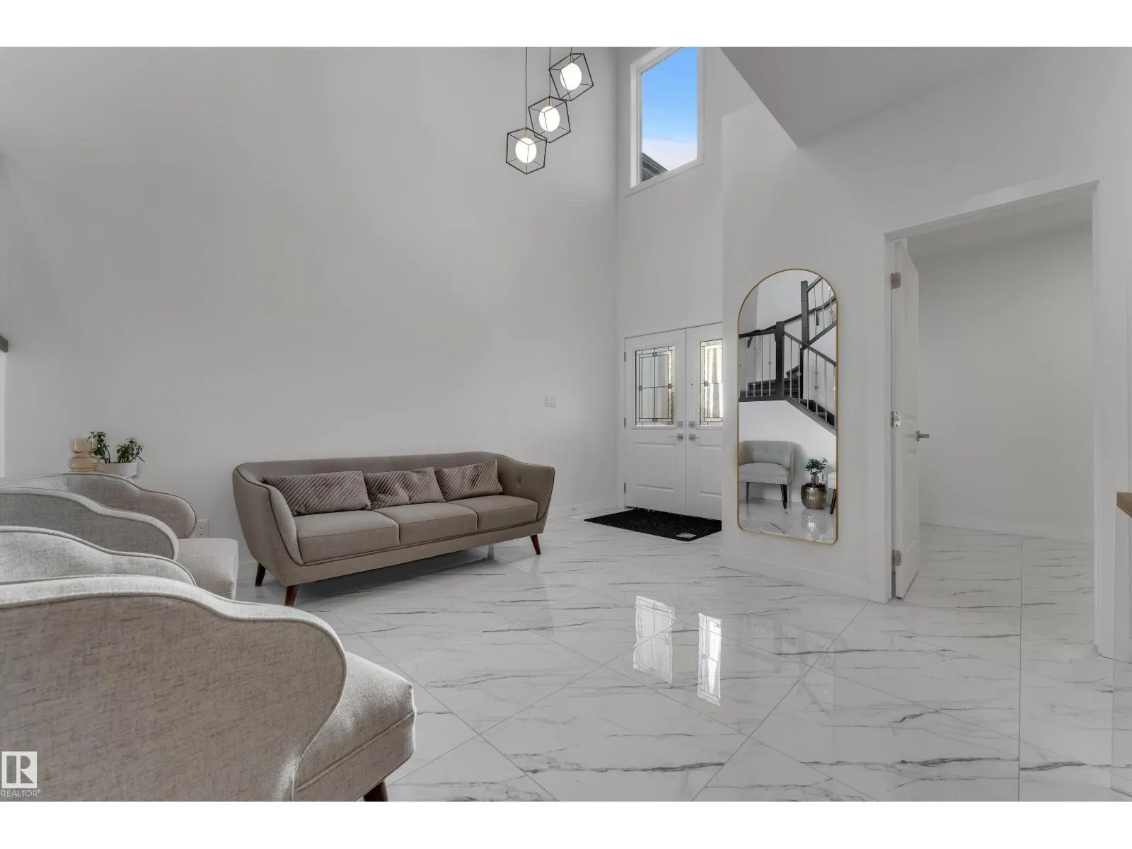 #4323 66 ST ST