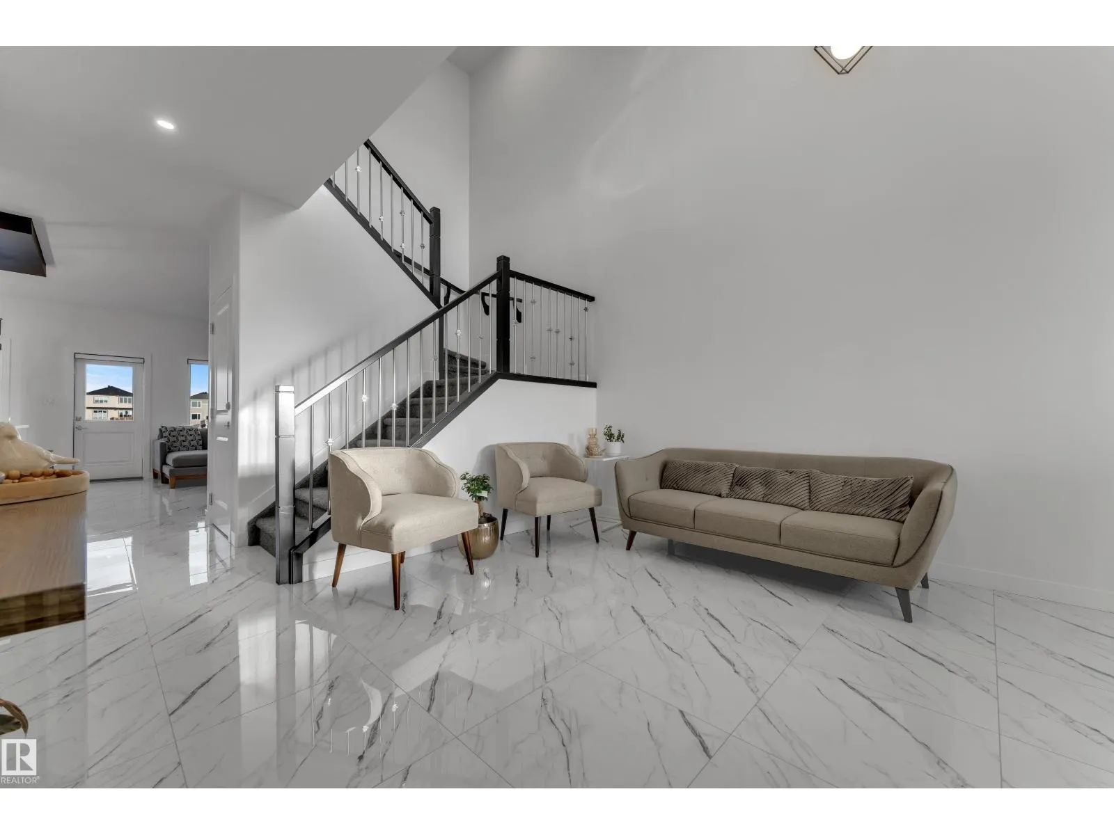 #4323 66 ST ST
