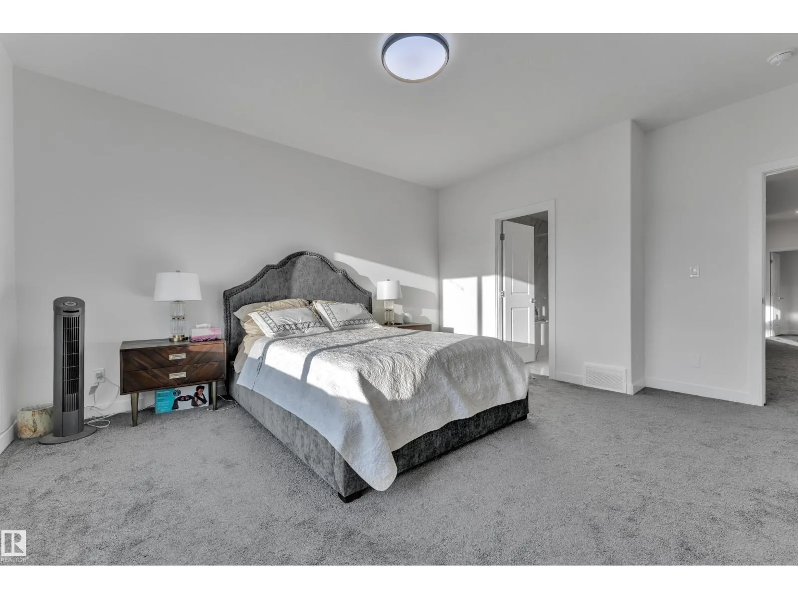 #4323 66 ST ST