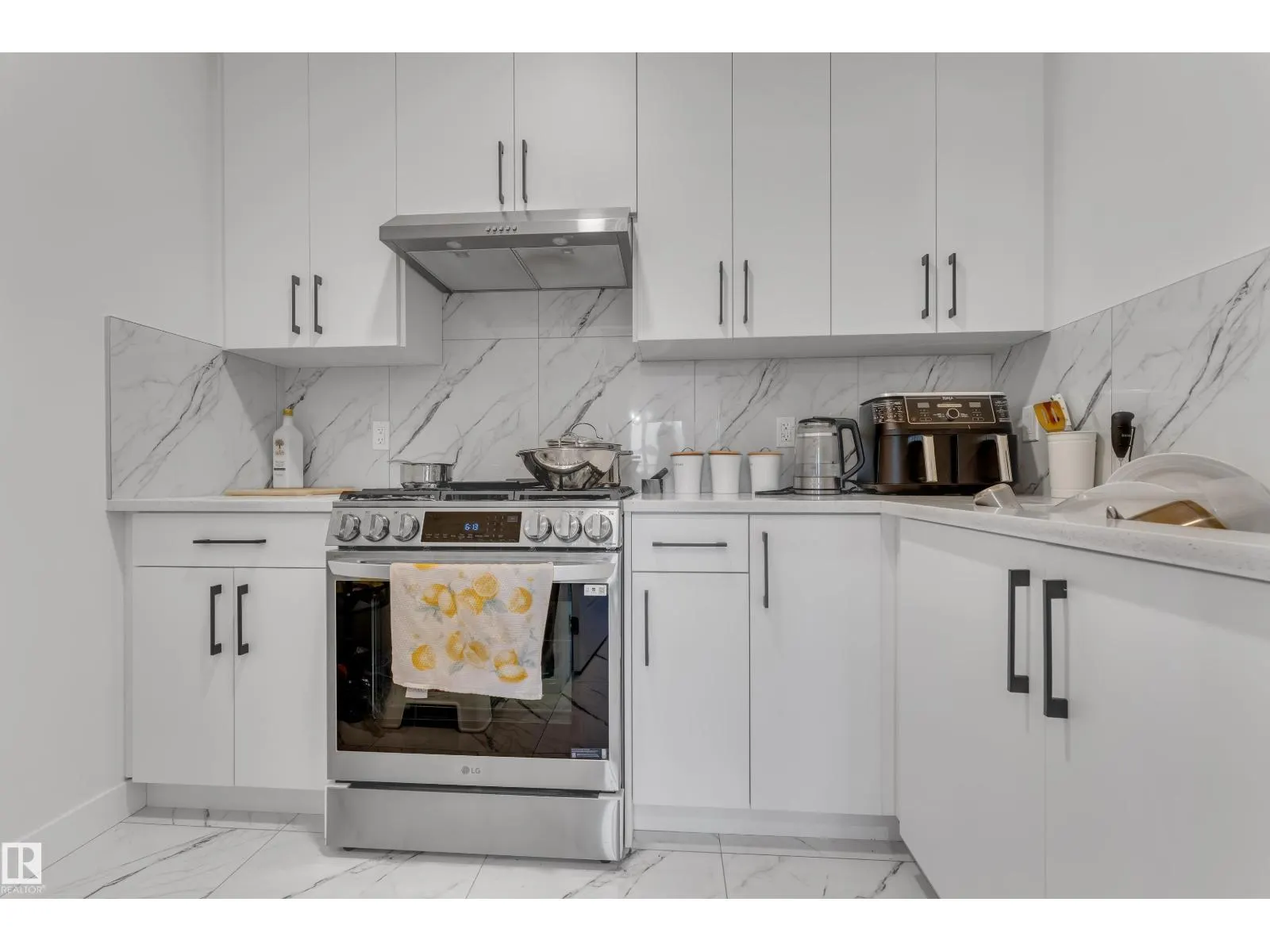 #4323 66 ST ST