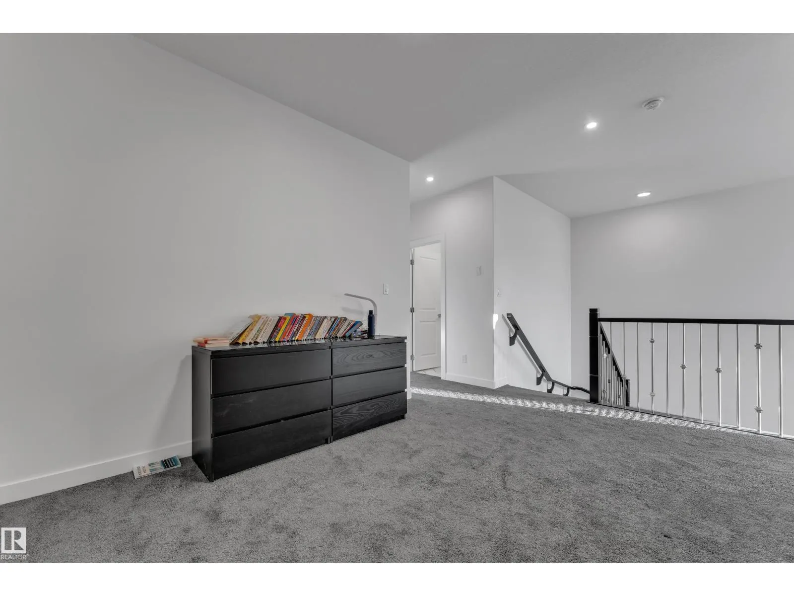 #4323 66 ST ST